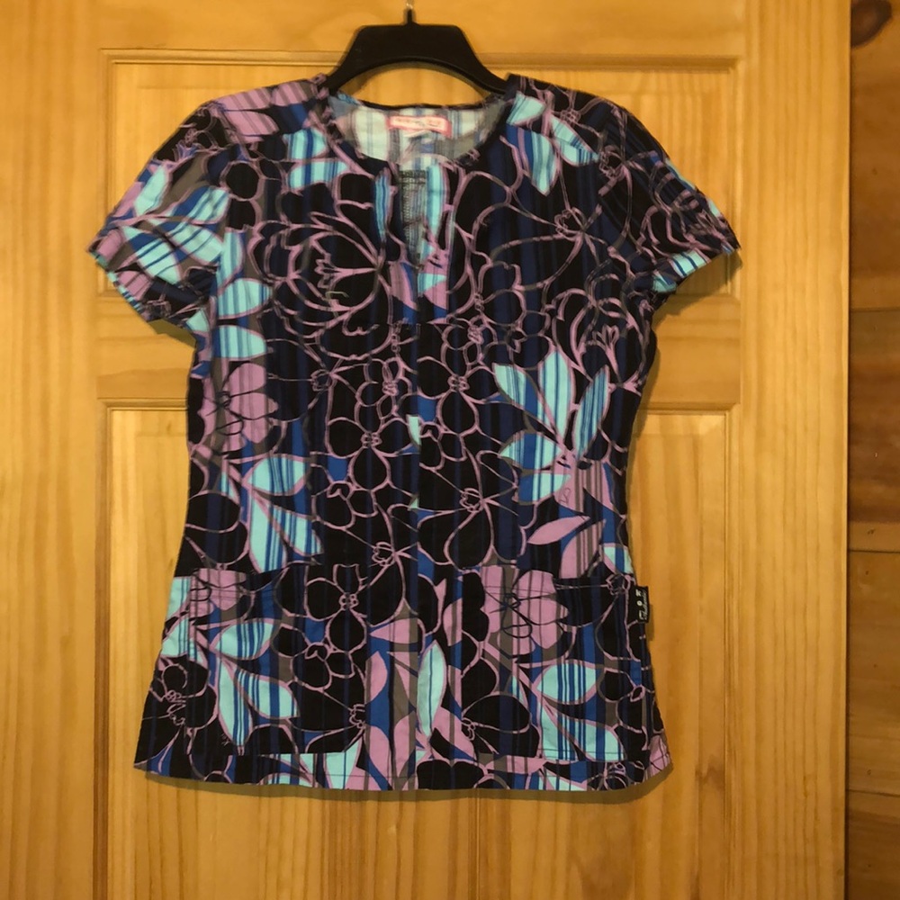 Koi scrub top